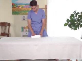 Tricky-masseur&period;com - effy thơm - cứng công việc trên xoa bóp bàn